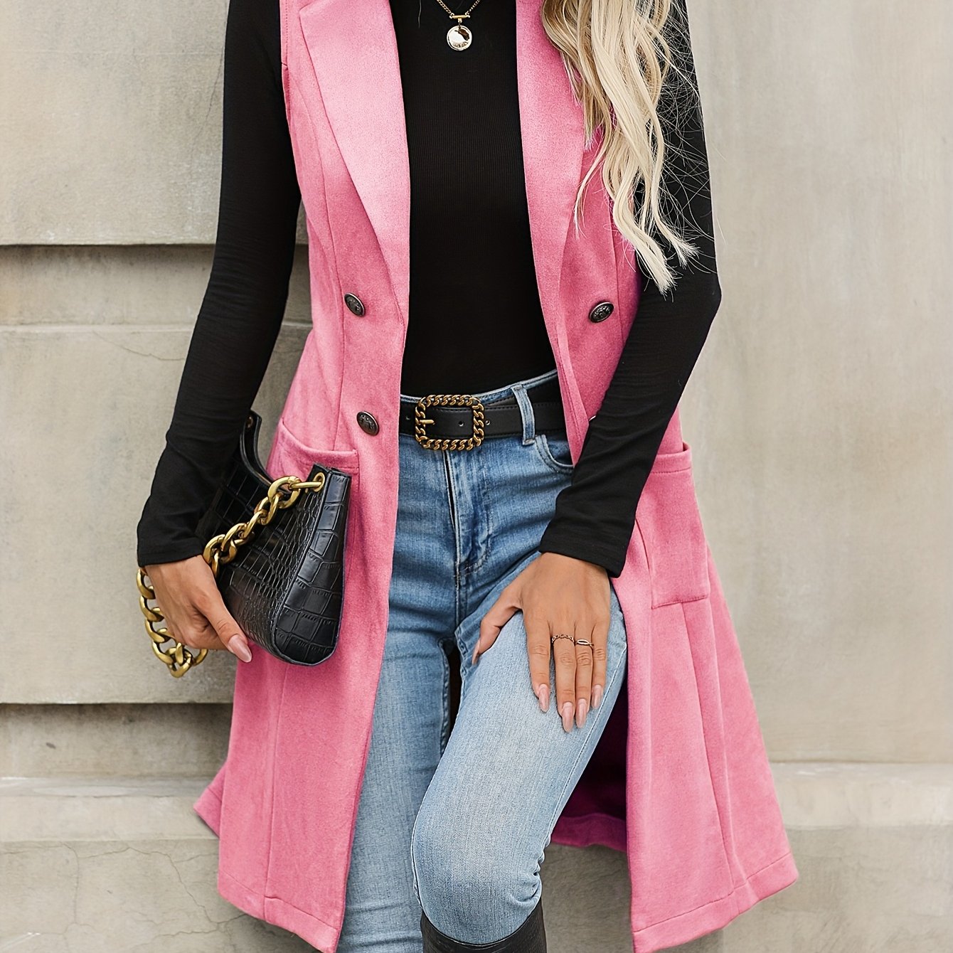 Elegant Women's Winter Jacket with Collar and Pocket Details