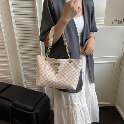 Elegant Ladies' Messenger Bag |, Buckle Closure, Multi-Functional for Commuting and Casual Professional Settings, Ideal Gift for Wife, Girlfriend, Sisters, or BFFs