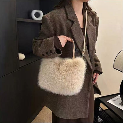 A Plush Women'S Shoulder Bag, a Stylish Autumn And Winter Hand-Held Bucket Crossbody Fur Bag, a Versatile Solid Color Faux Fox Fur Large Capacity Tote Bag, Available in Six Colors Suitable for Daily Commuting, Parties, Christmas, Thanksgiving, And Halloween.
