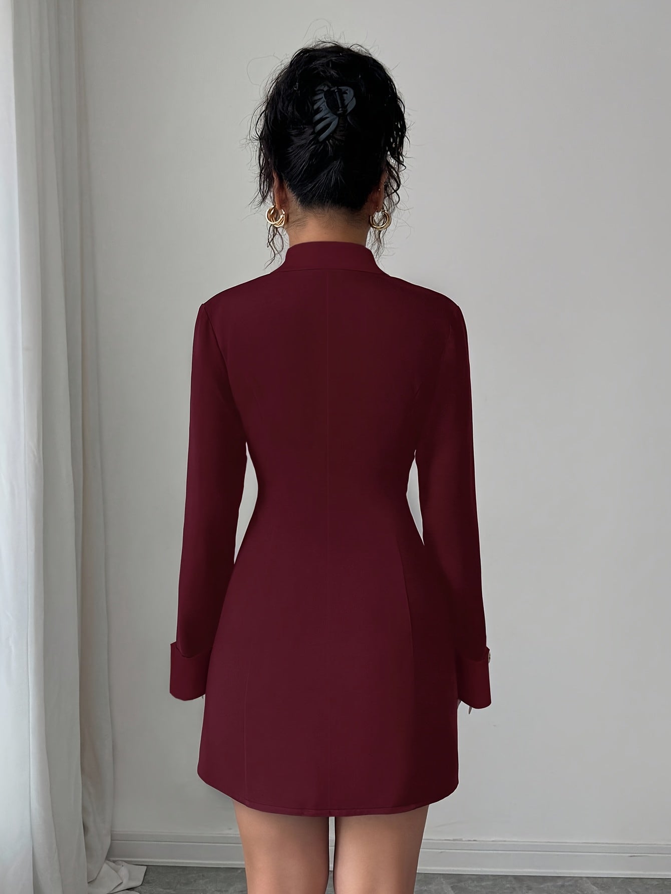 Vestido Curto Feminino de Outono Estilo Francês Elegante com Botões Duplos na Frente para Festas Noturnas/Encontros de Irmãs/Noite Fora/Encontros/Dia a Dia e Uso Diário