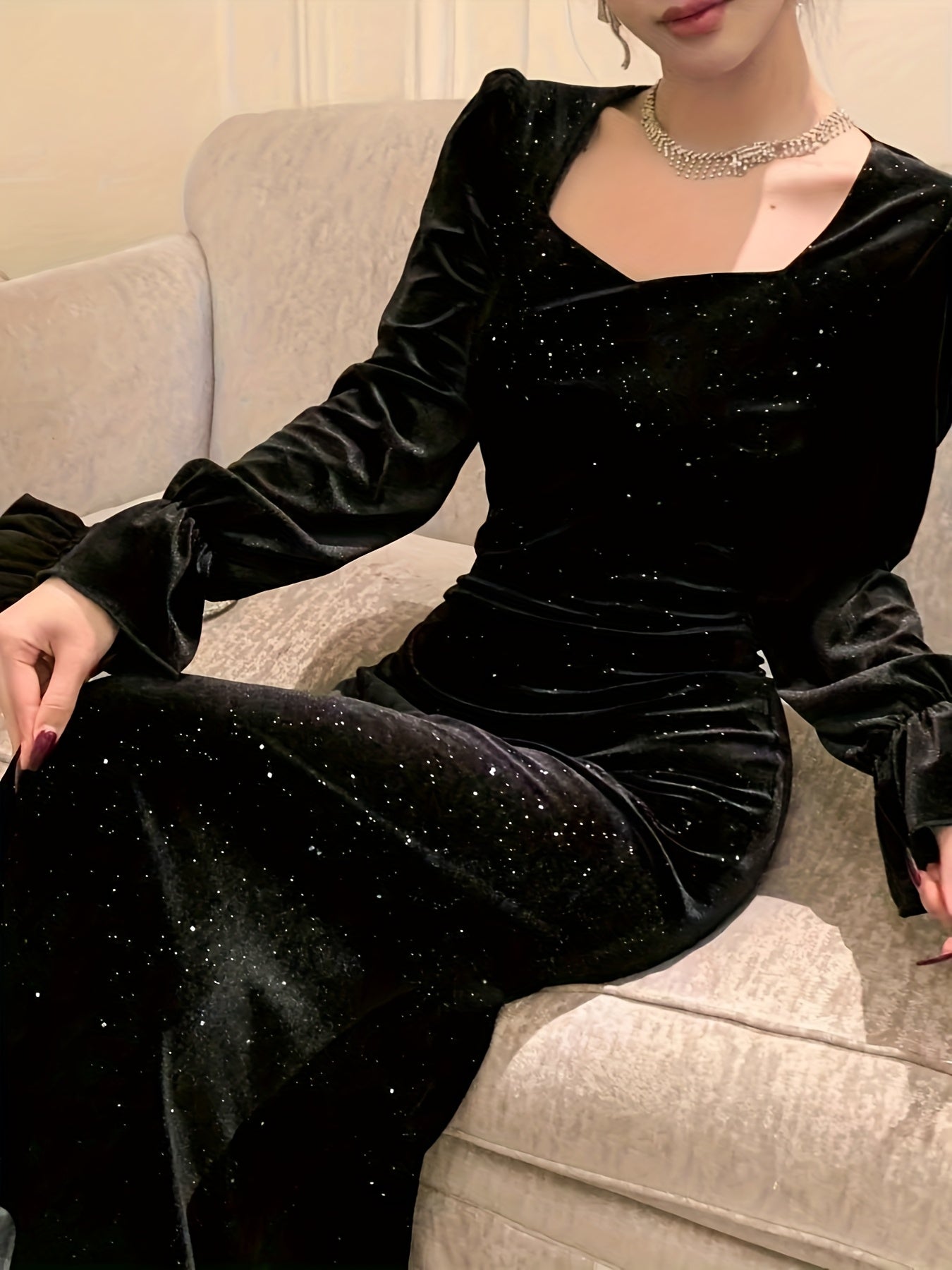 Vestido de Noite Elegante e Brilhante de Sereia Preto - Manga Longa, Decote Quadrado, Comprimento Total, Vestido Formal para Convidados de Casamento com Cauda, Zíper nas Costas e Saia Evasê, Lavável na Máquina para Festas e Formaturas