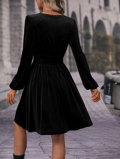 Nova Elegante E Elegante Vestido Assimétrico De Cor Sólida Com Decote Em V Para Mulheres Na Moda Europeia E Americana.