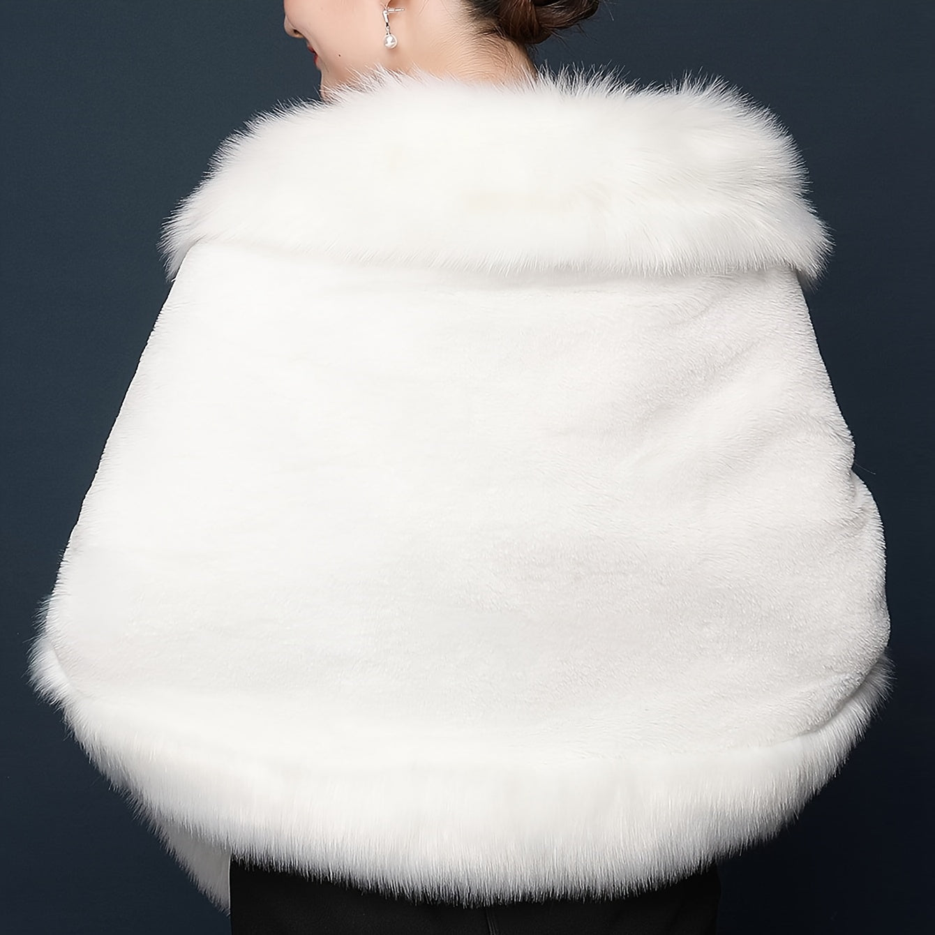 Xale Elegante de Pele Falsa Branca - Macio, Quente & À Prova de Vento para Casamentos, Festas & Eventos de Inverno