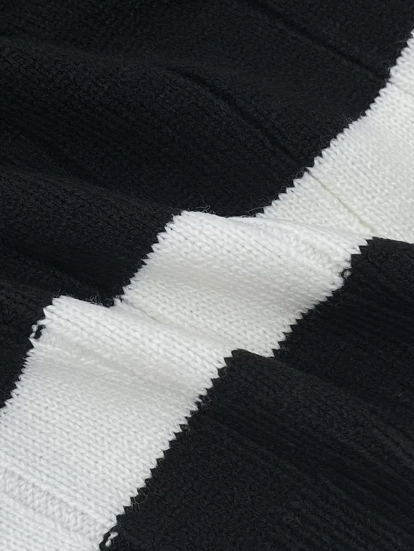 Autumn and Winter New Arrival: Cute Date Essential Versatile Casual Color Block Design Buttoned Loose Women'S Long Sleeve Cardigan and Pants Set, Date Night Outfit, Casual Wear, Stylish Set, Color Block Design, Buttoned Cardigan, Long Sleeve Top