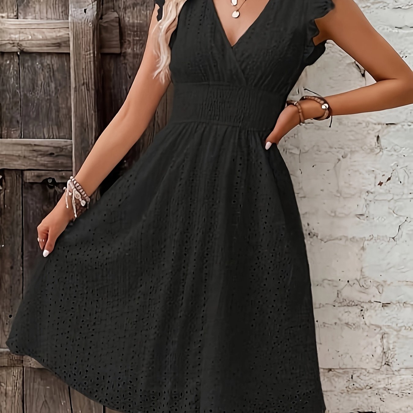 Elegant Summer V-Neck Dress with Ruffled Sleeves
