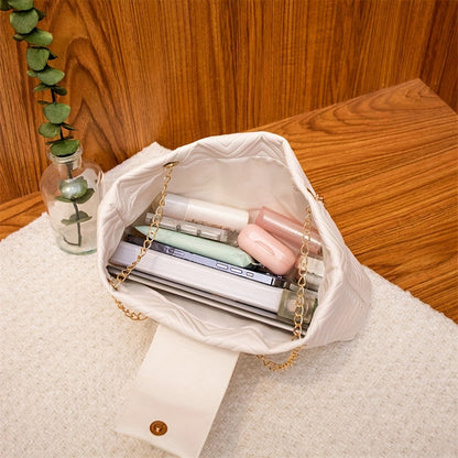 Lightweight PU Elegant White Shoulder Bag with Quilted Pattern, Detachable Chain Strap, Magnetic Closure, Polyester Lined, Hand Washable - Versatile Daily Carry Cosmetic Bag