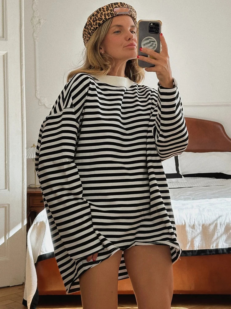Chic Striped Oversized Women's T-Shirt - 95% Cotton