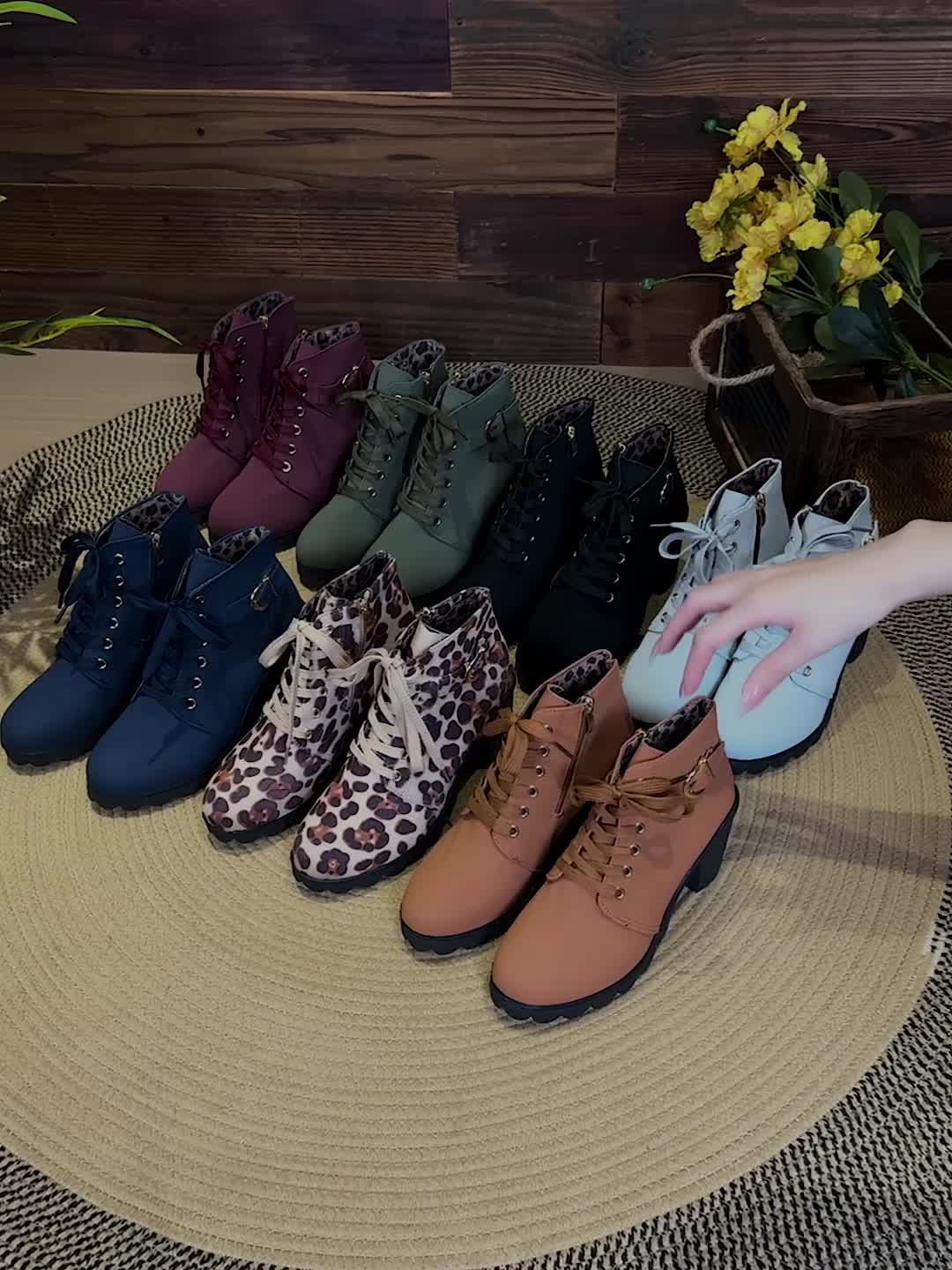 Women's booties - Women's platform wedge boots - non-slip rubber sole - imitation with a zipper closure in the middle heel - all season - winter - party and everyday shoes - inexpensive Women's shoes