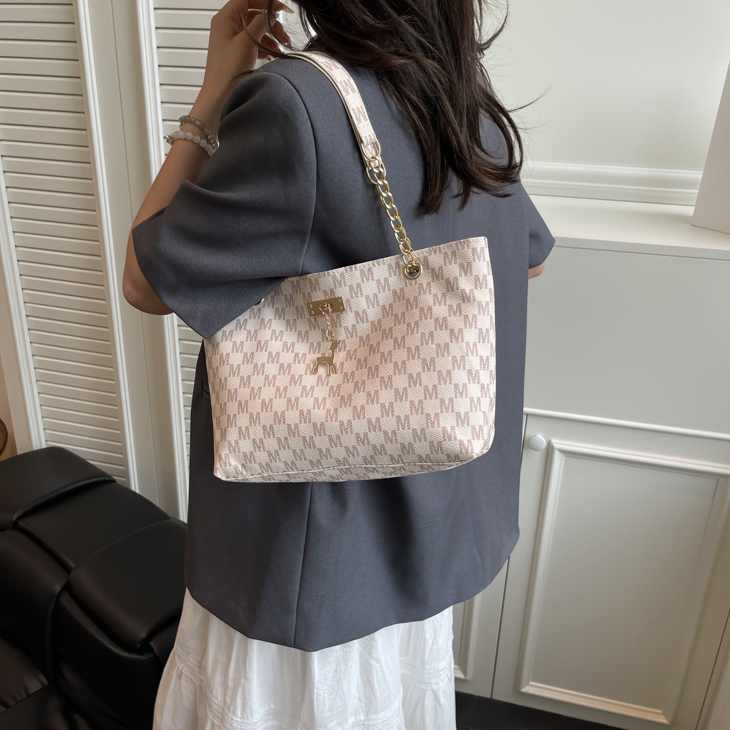 Elegant Ladies' Messenger Bag |, Buckle Closure, Multi-Functional for Commuting and Casual Professional Settings, Ideal Gift for Wife, Girlfriend, Sisters, or BFFs