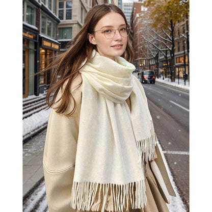 1pc Echarpe de Inverno para Mulheres - Elegante e Minimalista, Suave e Elegante Xale para Clima Frio, para o Dia a Dia e Eventos Formais - Presente Perfeito para o Natal/Ano Novo para Mulheres - Acessório de Luxo CISILY para Inverno, Echarpe de Inverno, Roupa para Clima Frio, Estilo Sofisticado, Material de Alta Qualidade, Estiloso, Presente de Férias, Design Clássico, Material Premium, Mulheres Conscientes da Moda, Echarpe de Inverno para Mulheres, Echarpe para Mulheres no Inverno, Echarpe de