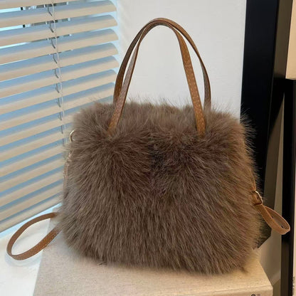 A Plush Women'S Shoulder Bag, a Stylish Autumn And Winter Hand-Held Bucket Crossbody Fur Bag, a Versatile Solid Color Faux Fox Fur Large Capacity Tote Bag, Available in Six Colors Suitable for Daily Commuting, Parties, Christmas, Thanksgiving, And Halloween.