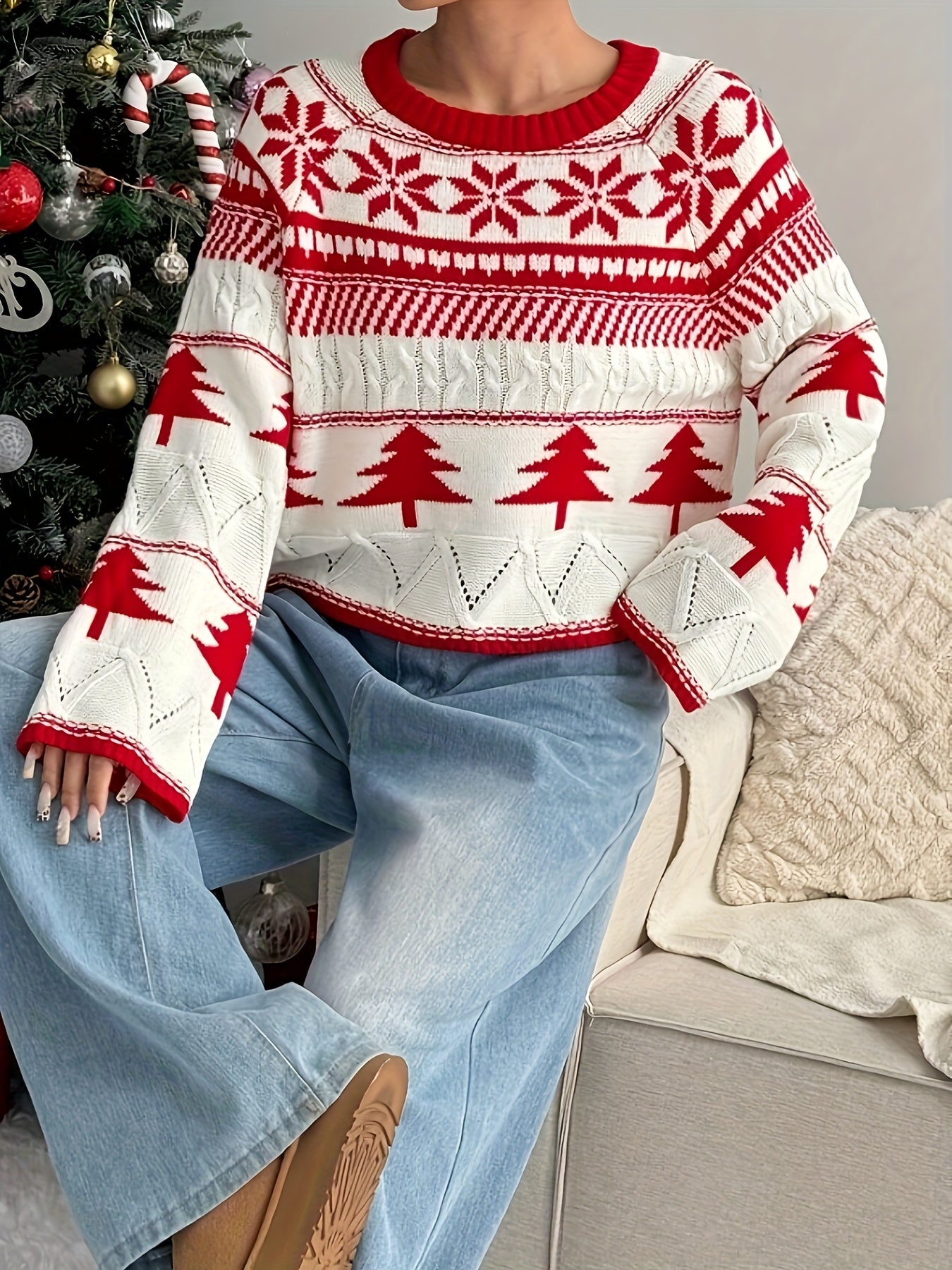 Women'S Elegant Red & White Christmas Sweater - Cozy Winter Pullover with Cat Ear Hood, Soft Round Neck Sweater for Holiday Parties, Comfortable Fit, Festive Outfit, Christmas Sweaters